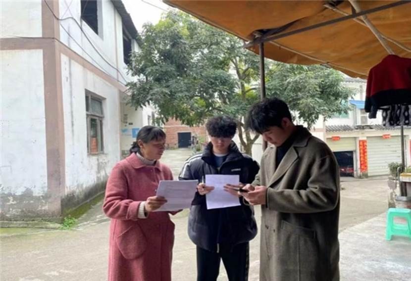 新葡的京集团8814数耕乡野实践团深入乡村,开展数乡治村调研实践活动